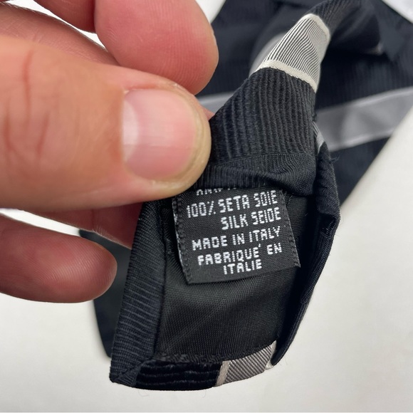 Vintage Giorgio Armani Silk Tie Diagonal Stripes Necktie Designer Made in Italy - Picture 7 of 7